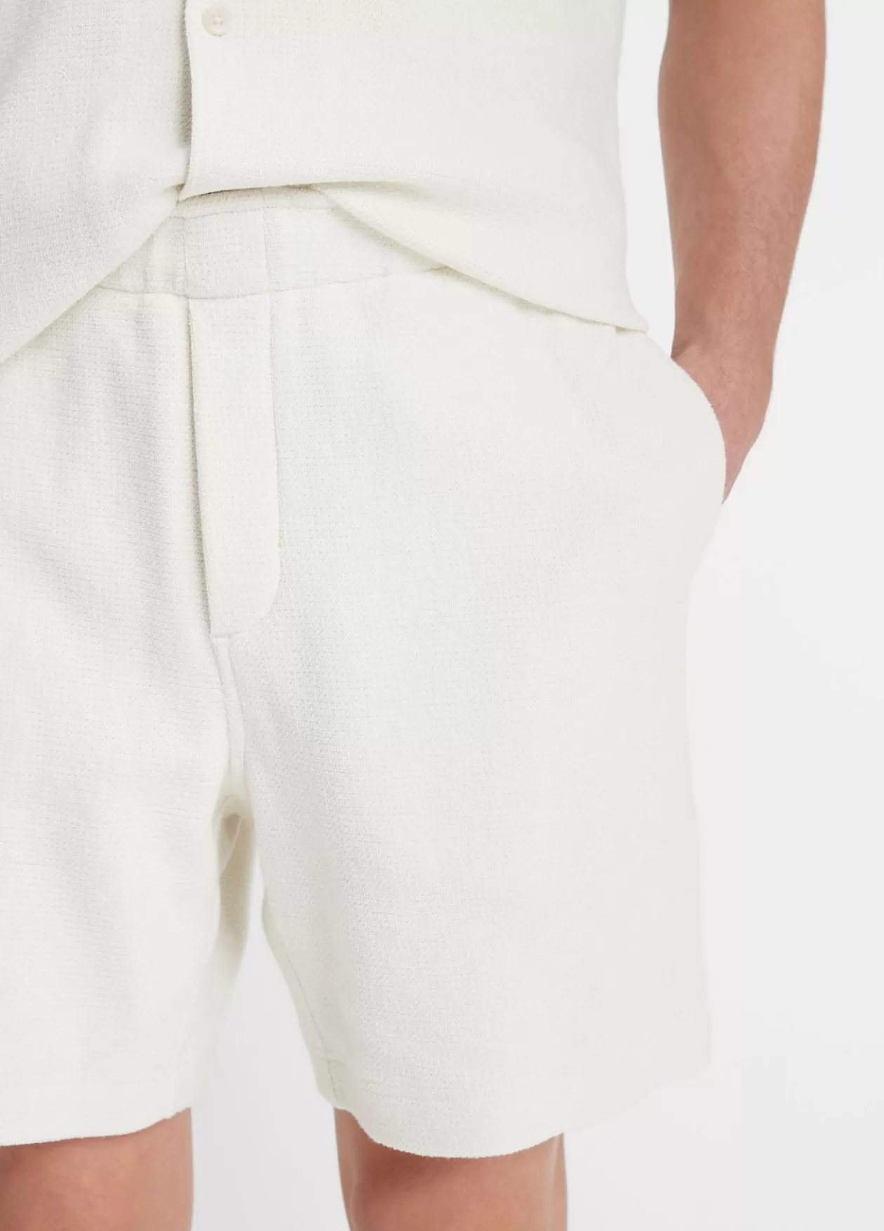 Store Vince Bouclé Pull-On Short bone