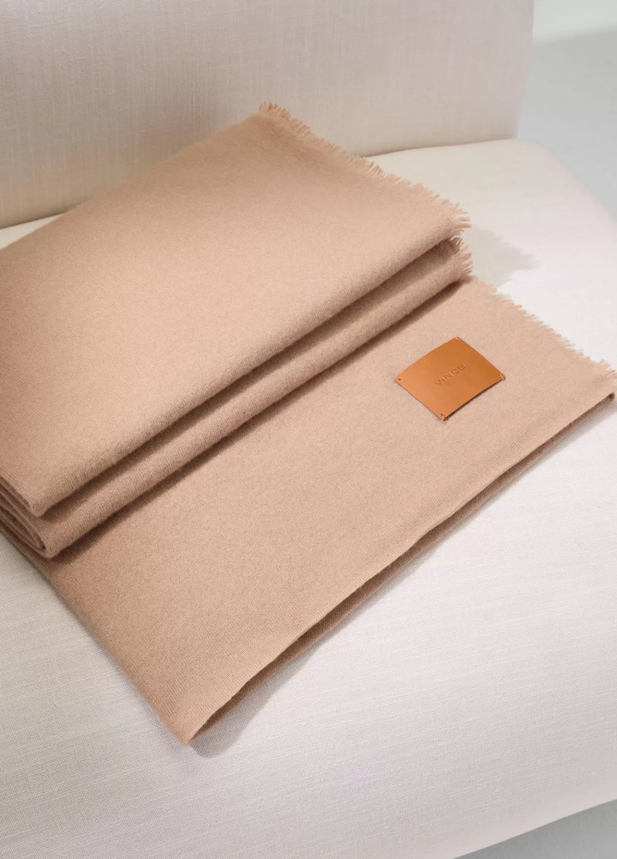cashmere_reverse_jersey_throw_2-2.webp Store Vince Cashmere Reverse Jersey Throw camel