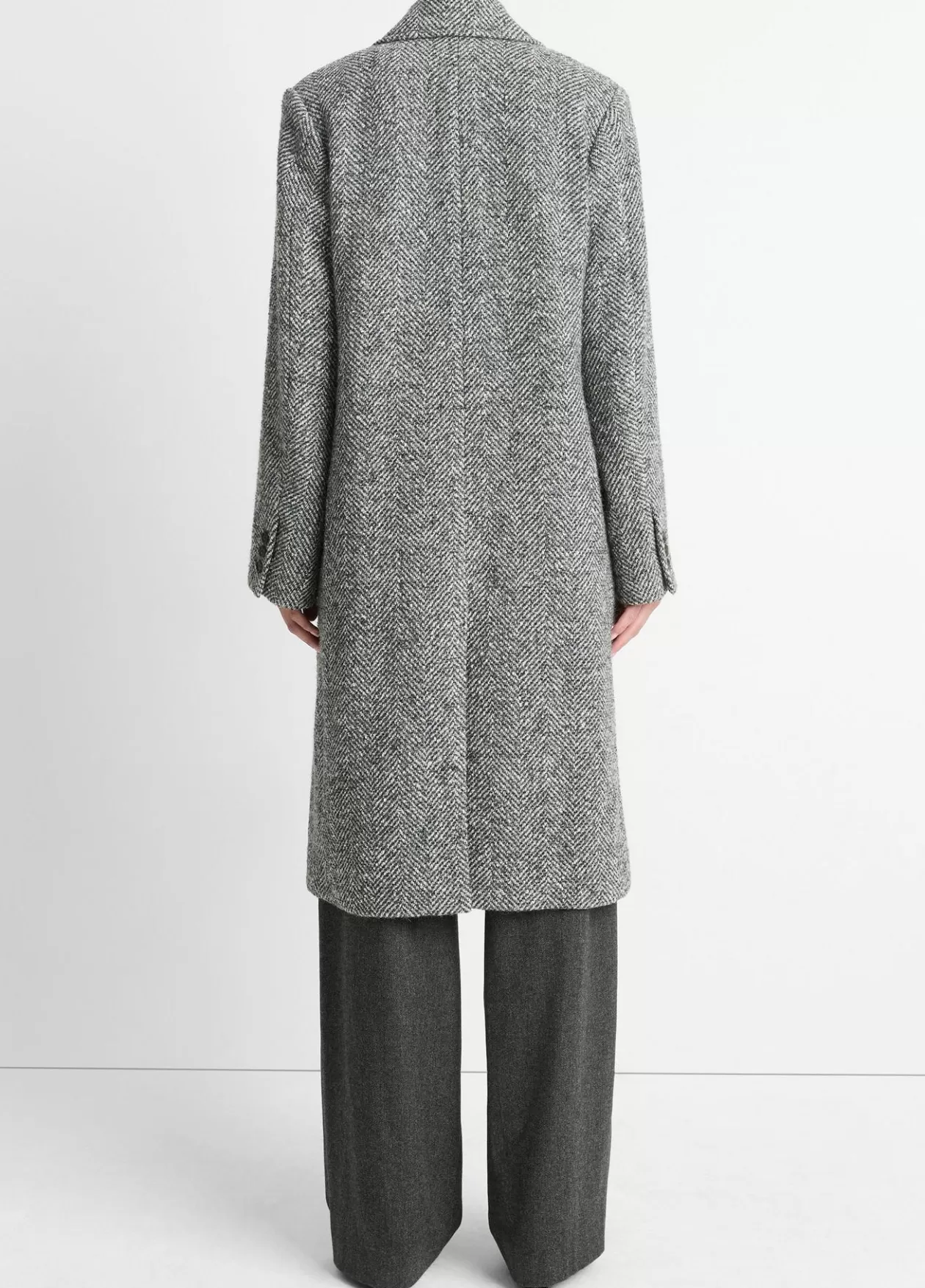 italian_herringbone_woolblend_doublebreasted_coat_3.webp Best Vince Italian Herringbone Wool-Blend Double-Breasted Coat charcoal