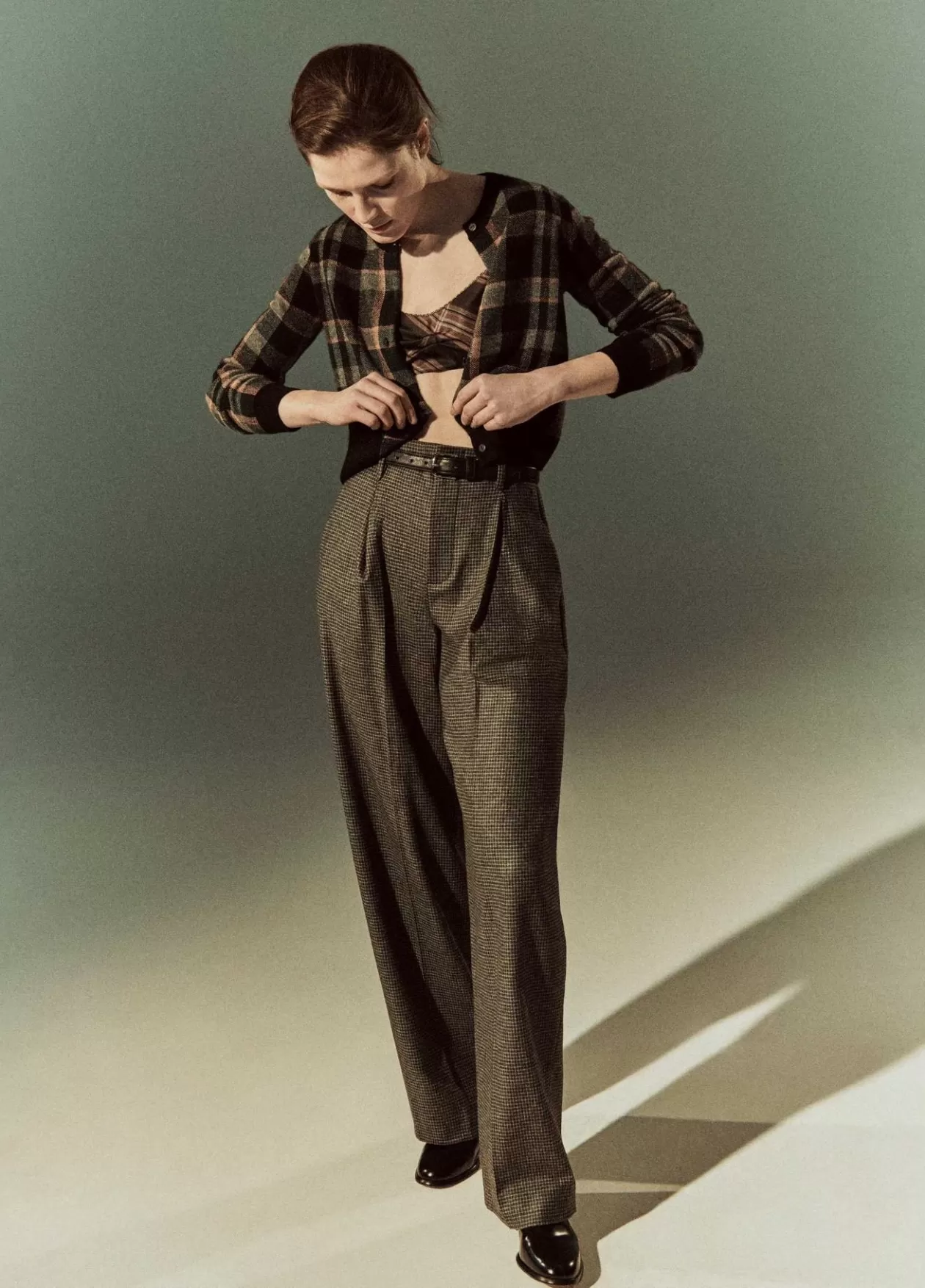 italian_microcheck_highrise_trouser_4.webp New Vince Italian Microcheck High-Rise Trouser micro check