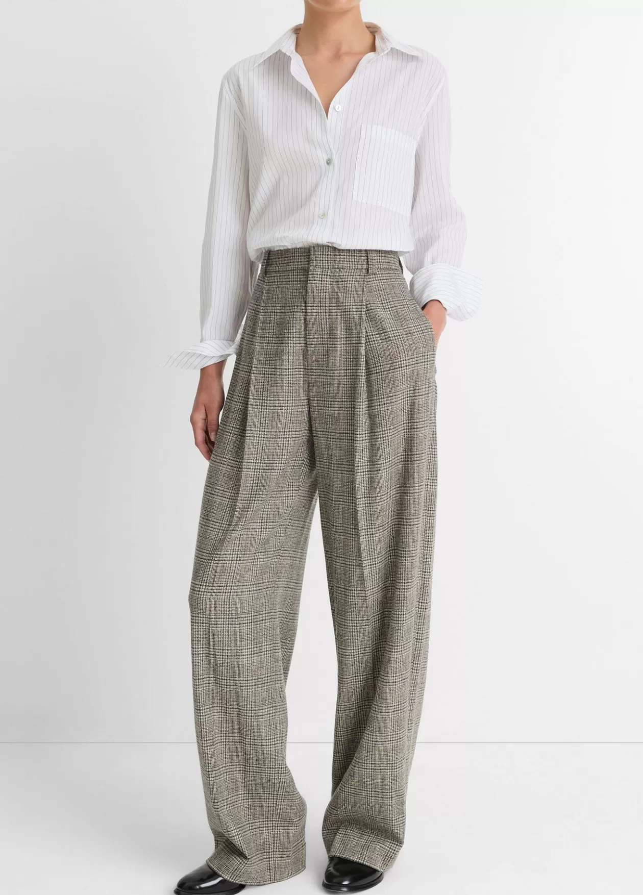 plaid_italian_woolblend_highrise_trouser_2.webp Shop Vince Plaid Italian Wool-Blend High-Rise Trouser heritage grey